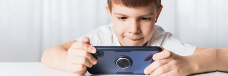 ¿El celular te está desconectando de tus hijos?