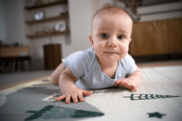 ¡Así es la vista de tu bebé durante su primer mes de vida!